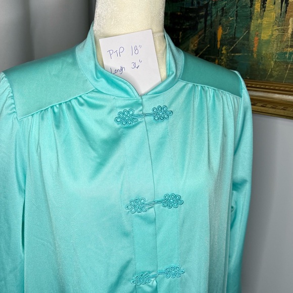 Vintage Robe - Picture 7 of 10